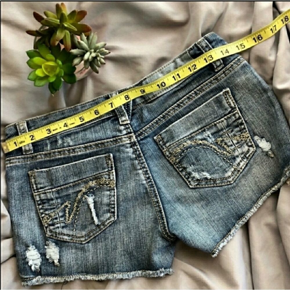 Vanilla Star Denim Shorts - Picture 2 of 6